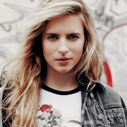 tumblr_ot06dkhwME1wr03doo1_250