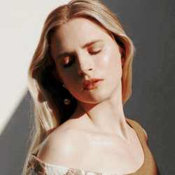 tumblr_ot06dkhwME1wr03doo6_250