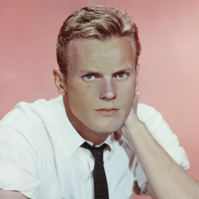 5b4388711a0000640dce3b0a