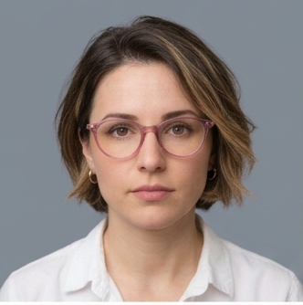 emily-smith-neutral