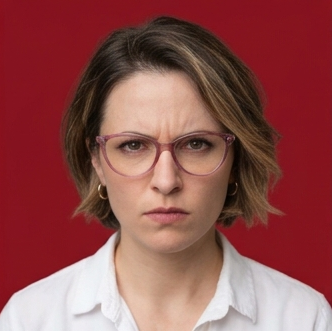 emily-smith-glare
